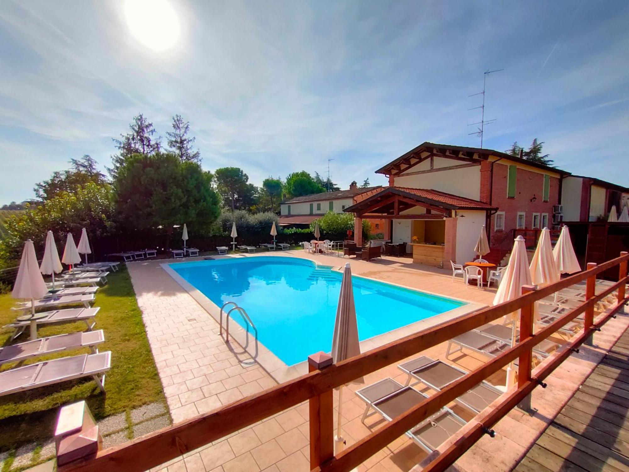Agriturismo E Cantina La Sabbiona Фаенца Екстериор снимка